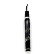 Pluma de fuente Tchaikovsky Cisne Negro Montegrappa