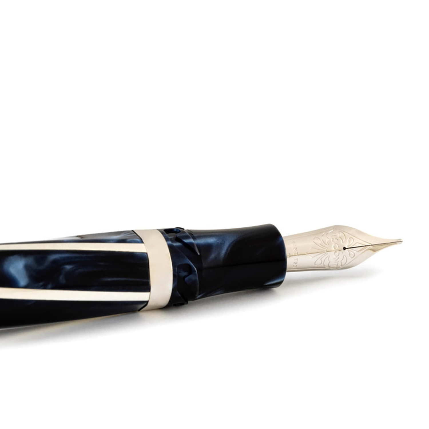Divina Elegance Imperial Blue Oversize Visconti